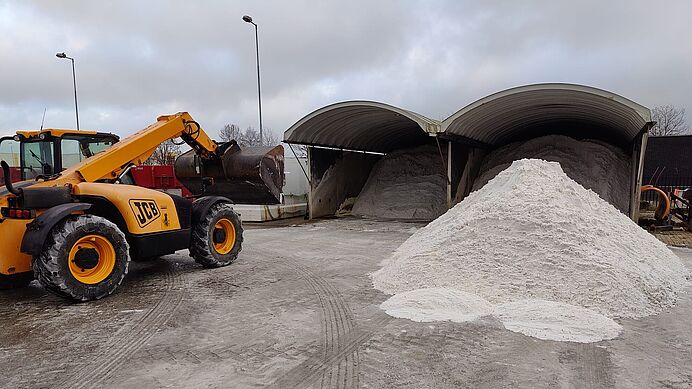 Gladheidsbestrijding in Zeewolde tijdens winterweer